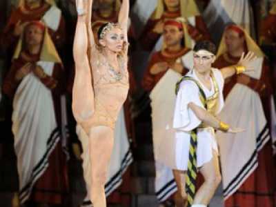 Ancora una foto della 31enne impegnata nell'Aida